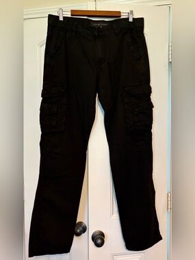 Men's Black Cargo Pants with Multi-Pocket Utility